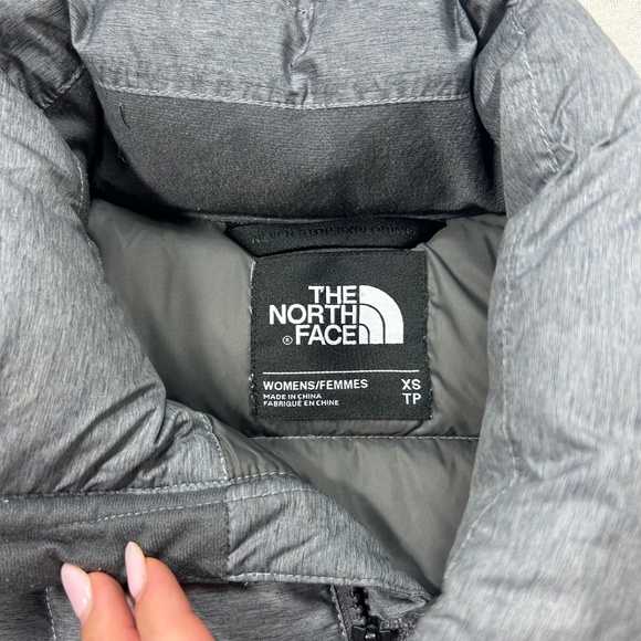 The North Face Women’s Gray Down Puffer Jacket Size XS - Picture 6 of 10